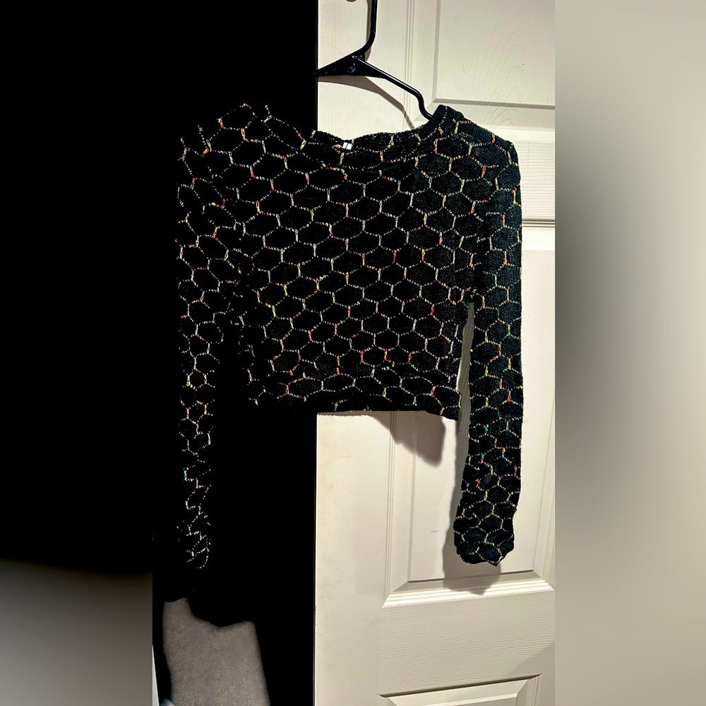 Black cropped sweater with pretty colors throughout! Size Small. NWT!! #56